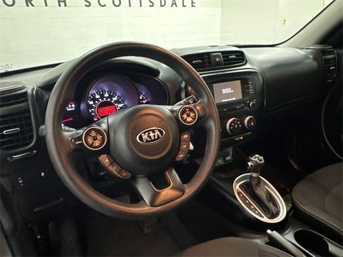 Used 2019 Kia Soul image 19