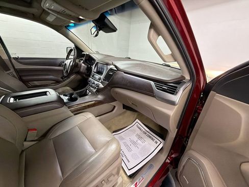 Used 2018 Chevrolet Suburban LT image 29