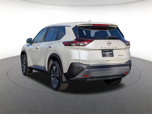 Used 2022 Nissan Rogue SV image 7