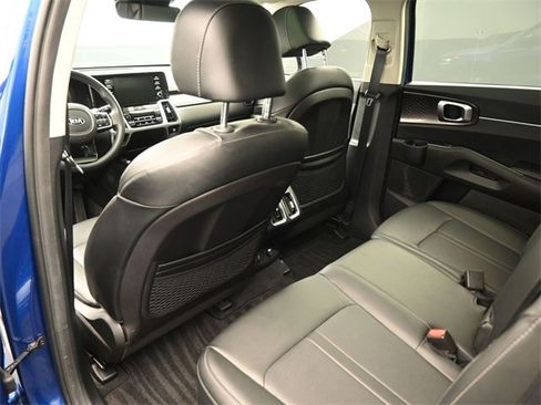 Used 2021 Kia Sorento S w/ Panoramic Sunroof Package image 10