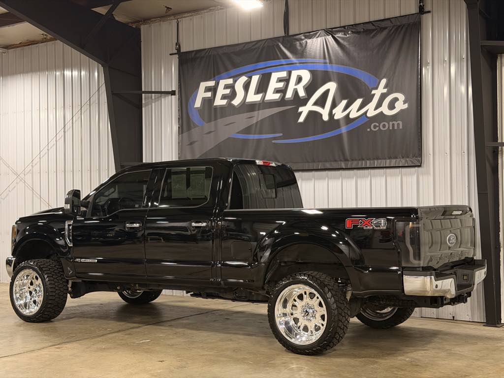 Used 2017 Ford F250 Lariat w/ Chrome Package AWD/4WD image 2