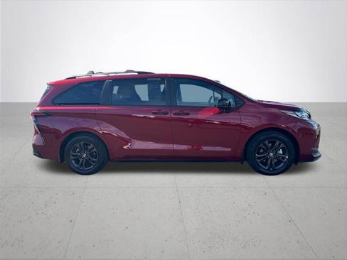 Certified 2025 Toyota Sienna XSE w/ XSE Plus Package AWD/4WD image 7