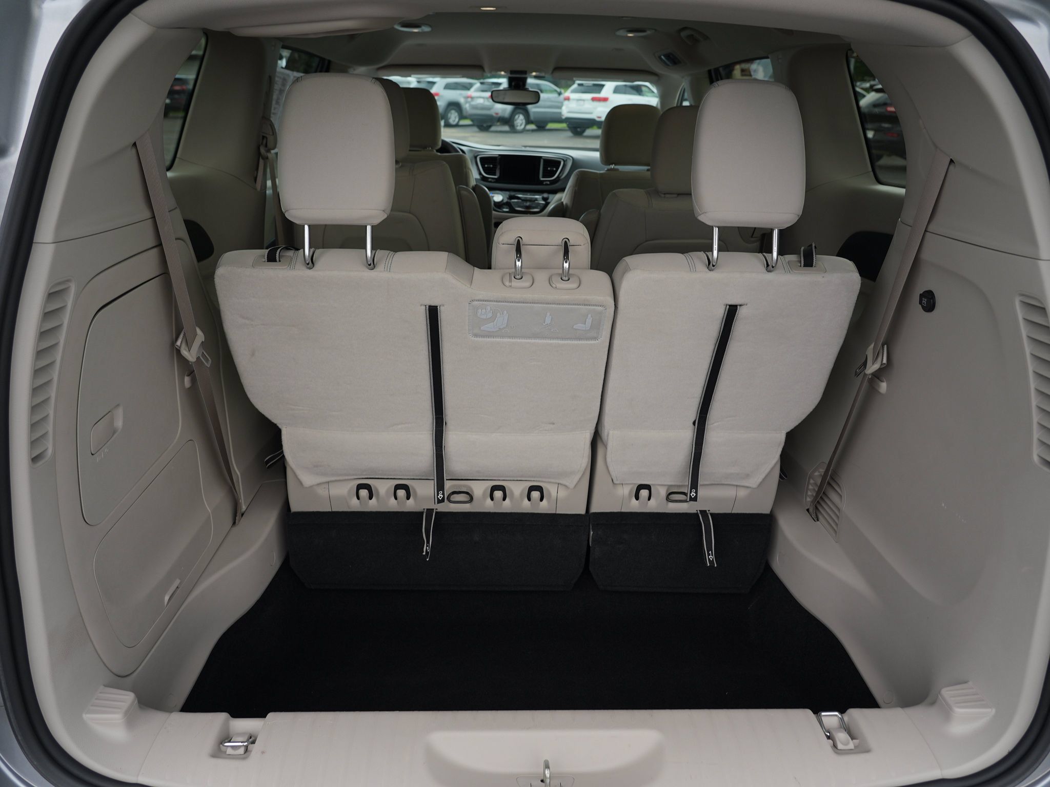 Used 2017 Chrysler Pacifica Touring Plus FWD image 25