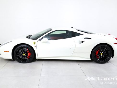 Used 2019 Ferrari 488 GTB RWD image 5