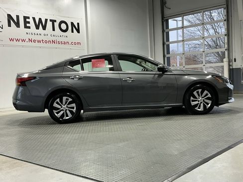 Used 2025 Nissan Altima 2.5 S image 35