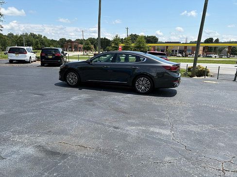 Used 2020 Kia Cadenza Technology FWD image 4