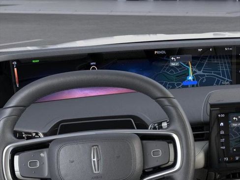 New 2026 Lincoln Nautilus Premier image 13