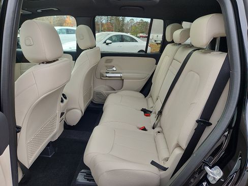 New 2026 Mercedes-Benz GLB 250 4MATIC image 6