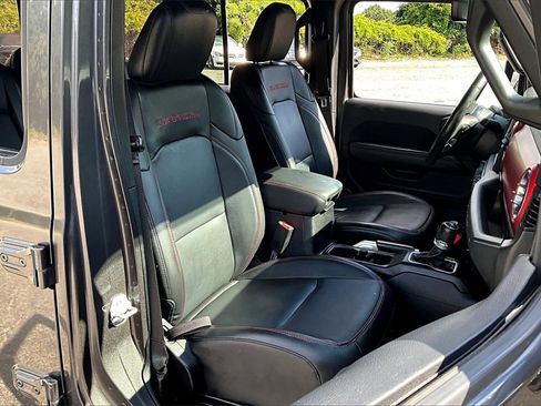 Used 2018 Jeep Wrangler Unlimited Rubicon image 26