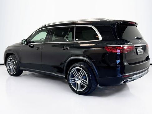 Used 2025 Mercedes-Benz GLS 450 4MATIC image 7