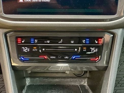 Certified 2024 Volkswagen Tiguan SEL R-Line AWD/4WD image 29