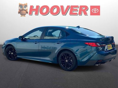 Used 2025 Toyota Camry SE w/ Convenience Package FWD image 6