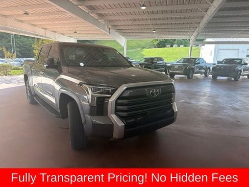 Used 2024 Toyota Tundra Limited AWD/4WD image 19