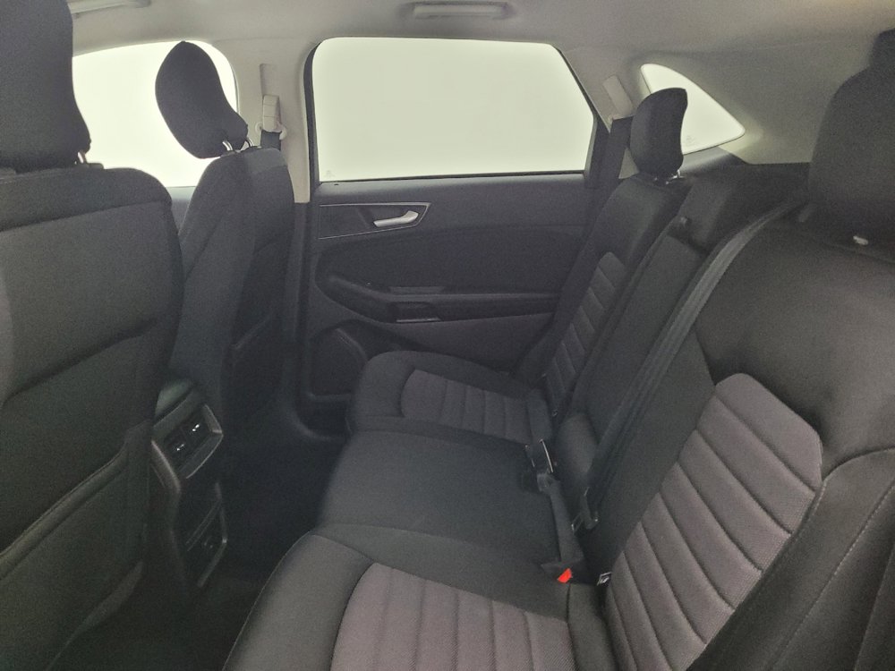 Used 2017 Ford Edge SE w/ Cargo Accessory Package AWD/4WD image 18