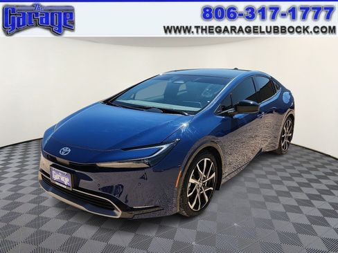 Used 2024 Toyota Prius XLE FWD image 1