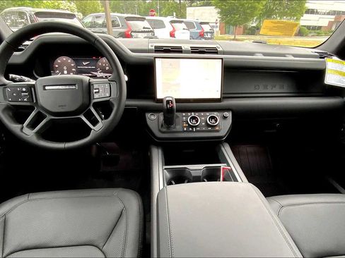 New 2025 Land Rover Defender 110 S image 5