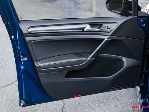 Used 2019 Volkswagen Golf R 4-Door image 16