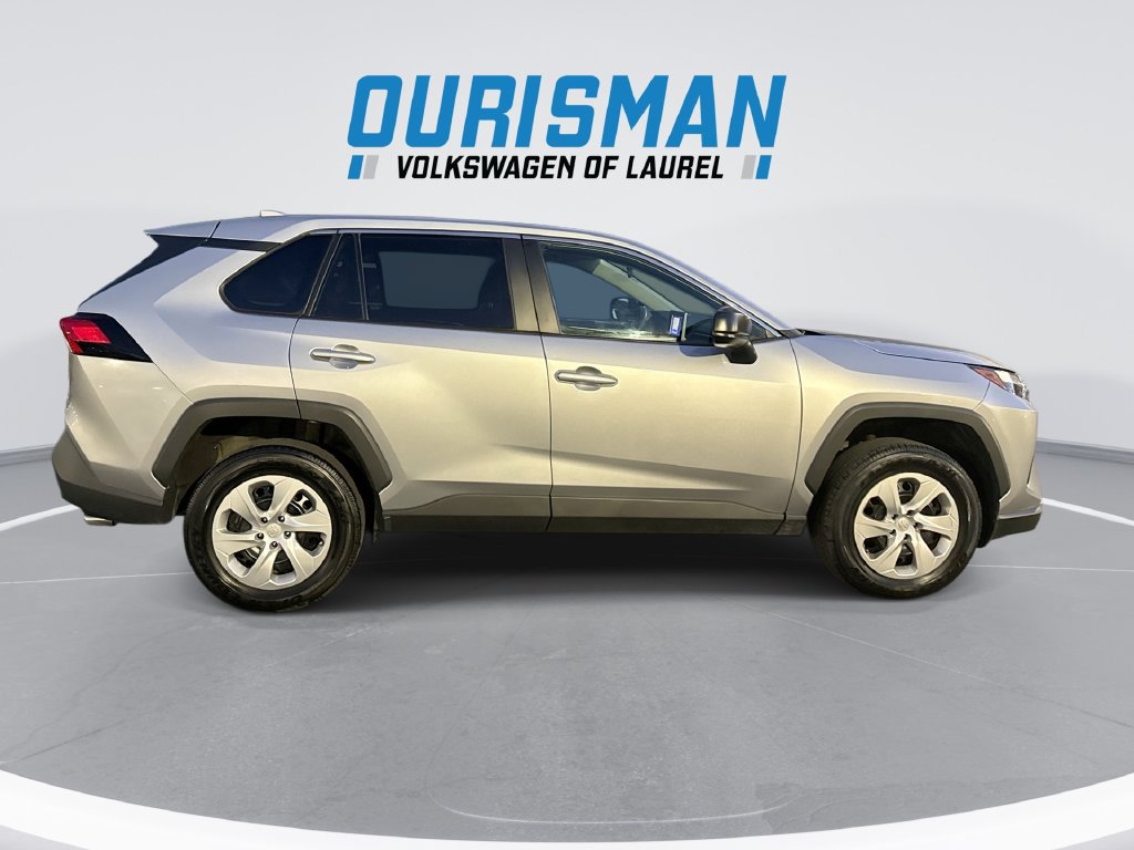 Used 2025 Toyota RAV4 LE AWD/4WD image 9