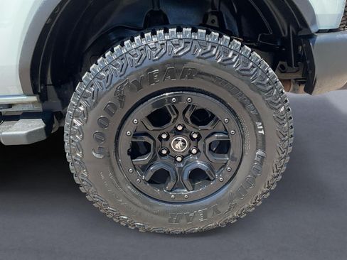 Used 2022 Ford Bronco Wildtrak AWD/4WD image 14