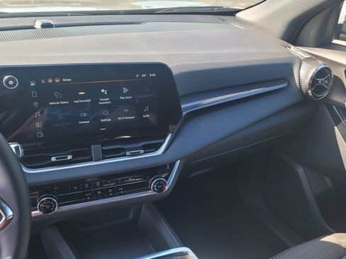 Used 2026 Chevrolet Equinox LT FWD image 21