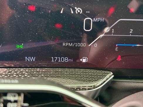 Used 2025 Cadillac Escalade V AWD/4WD image 4