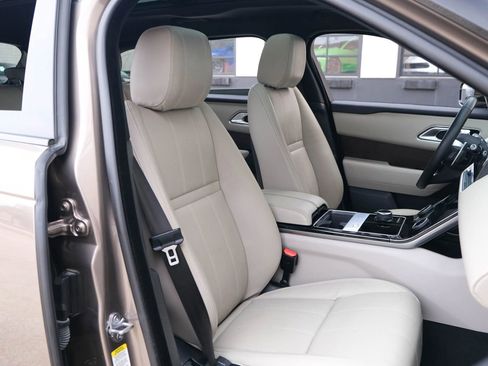 Used 2020 Land Rover Range Rover Velar R-Dynamic S image 34