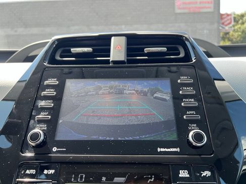 Certified 2022 Toyota Prius LE FWD image 27