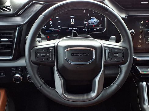 Used 2025 GMC Sierra 1500 Denali Ultimate image 20