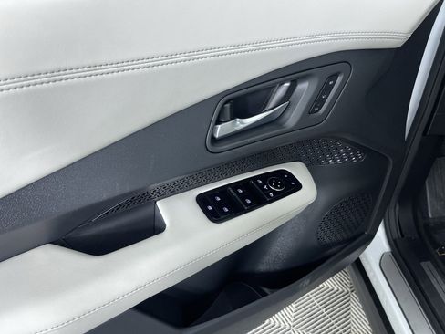 Certified 2023 Nissan Ariya AWD image 14