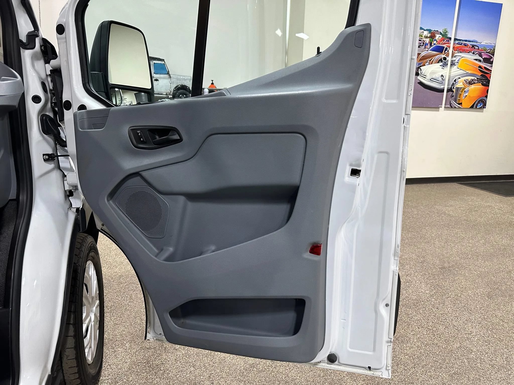 Used 2015 Ford Transit 250 148 Medium Roof RWD image 18
