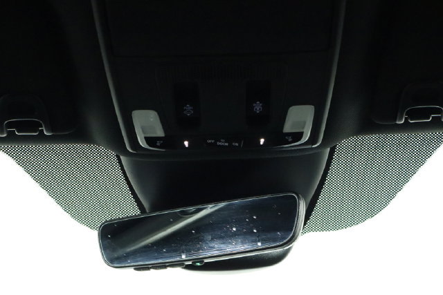 Used 2025 Honda Pilot TrailSport image 27