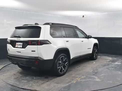 New 2026 Jeep Cherokee Overland image 8