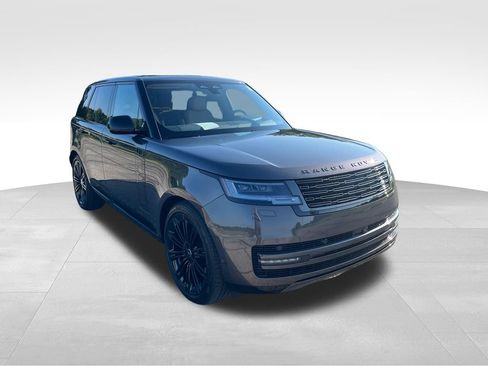 Used 2025 Land Rover Range Rover SE AWD/4WD image 7