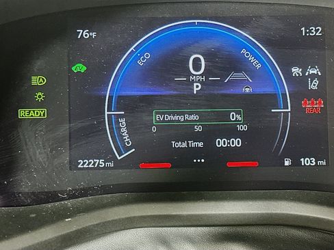 Used 2025 Toyota Camry SE w/ Convenience Package FWD image 19