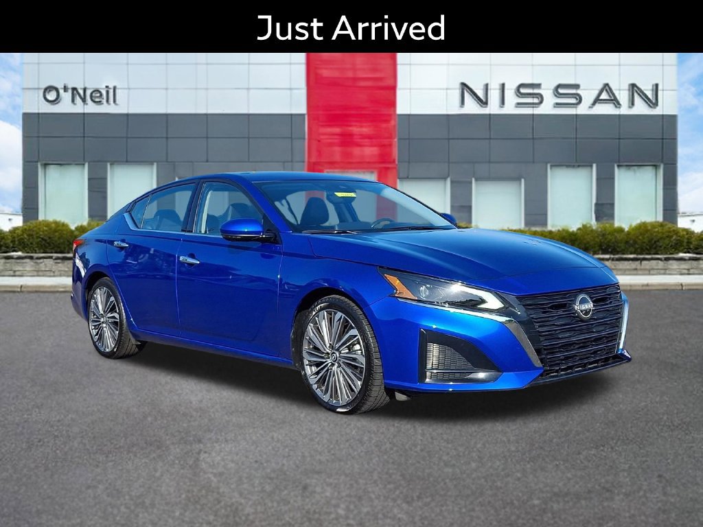Certified 2025 Nissan Altima 2.5 SL FWD image 1