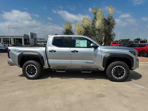 New 2026 Toyota Tacoma TRD Off-Road AWD/4WD image 4