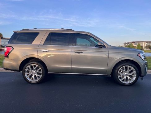Used 2019 Ford Expedition Limited w/ Equipment Group 302A RWD image 12