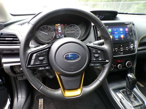 Used 2022 Subaru Crosstrek 2.5i Sport w/ Moonroof Package AWD/4WD image 12