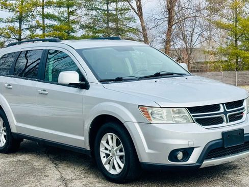 Used 2013 Dodge Journey SXT w/ Flexible Seating Group image 13