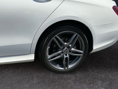 Used 2019 Mercedes-Benz E 300 w/ Premium 1 Package image 9