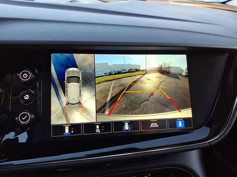 Used 2023 Buick Envision Avenir image 33