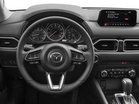 Used 2018 MAZDA CX-5 Touring w/ Preferred Equipment Package FWD image 4