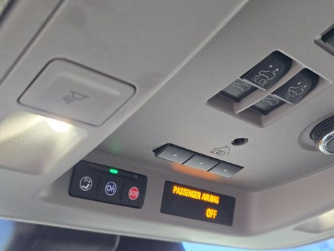 Used 2019 Cadillac Escalade Premium Luxury image 30