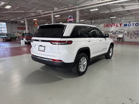 New 2025 Jeep Grand Cherokee Laredo X w/ Luxury Tech Group I image 5