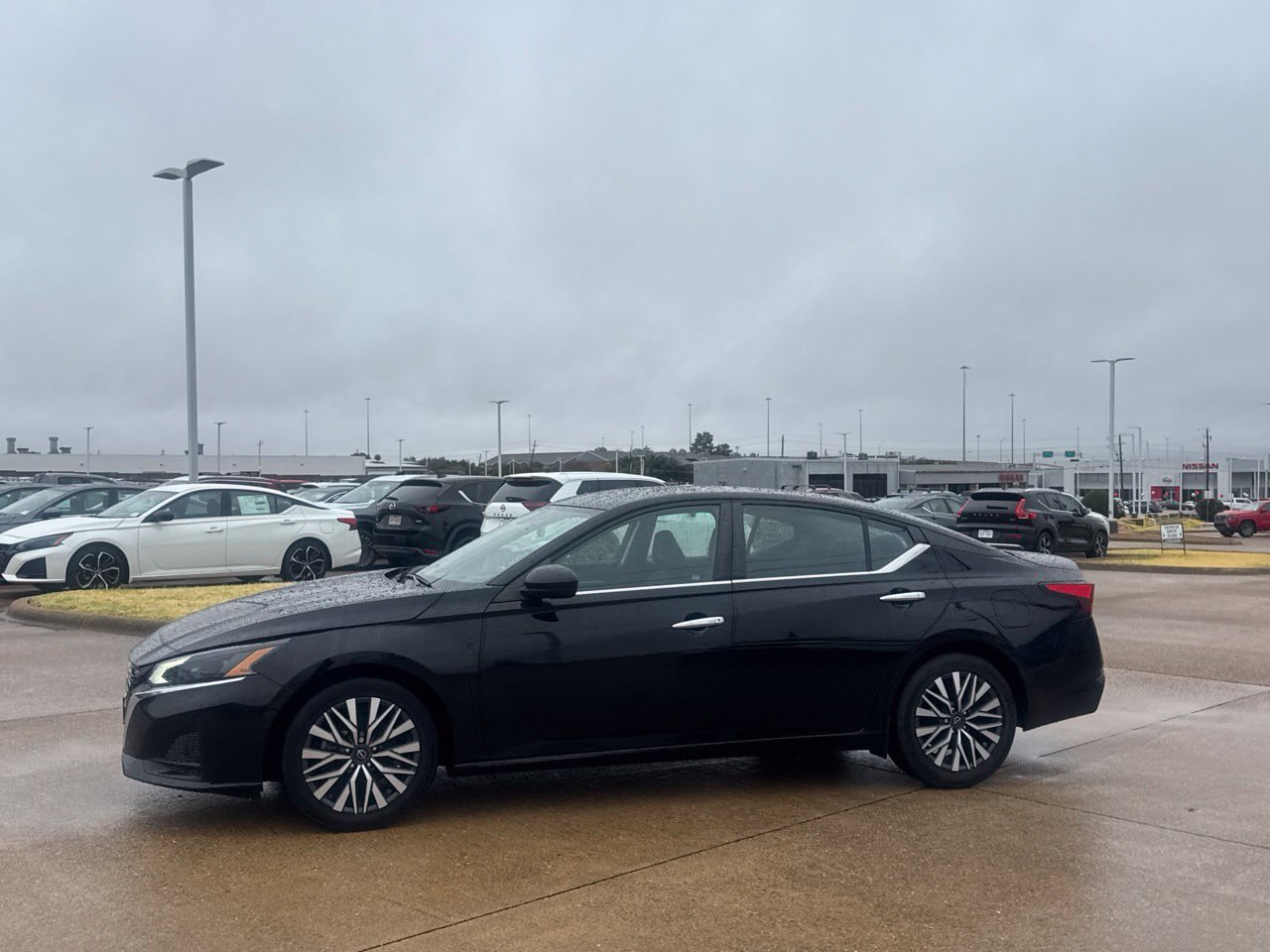 Certified 2023 Nissan Altima 2.5 SV FWD image 13