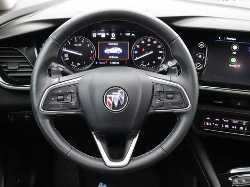 Used 2023 Buick Envision Avenir image 18