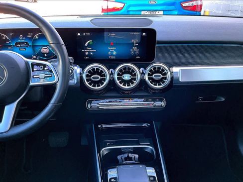 Used 2020 Mercedes-Benz GLB 250 image 7