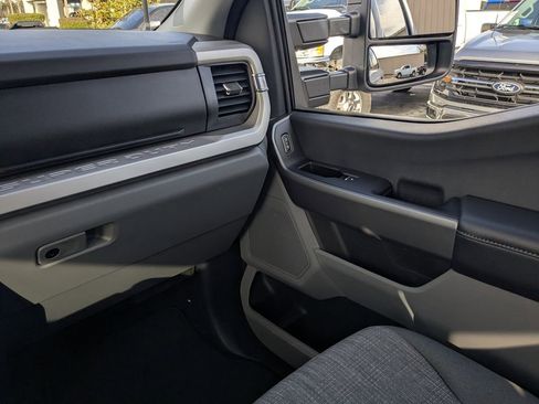 Used 2025 Ford F250 XLT image 17