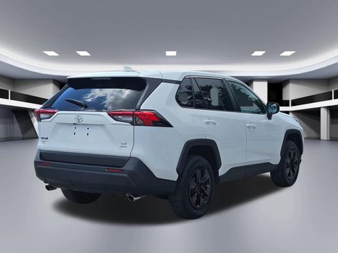 Used 2024 Toyota RAV4 LE AWD/4WD image 6