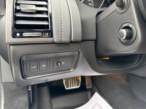 Used 2017 Jaguar F-TYPE S image 35